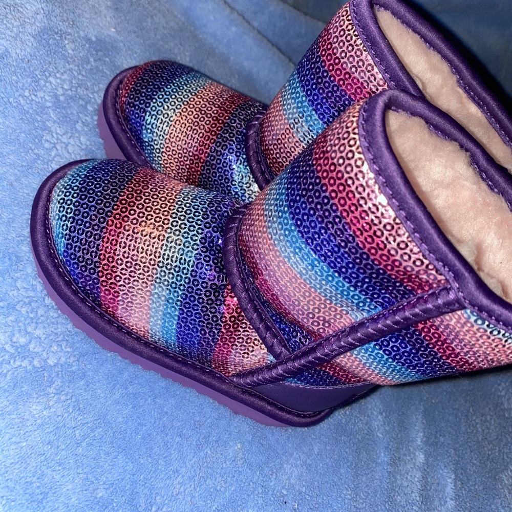 Purple Sequin Toddler Ugg’s- Size 7c